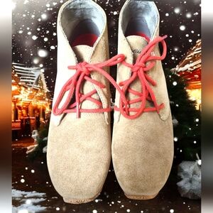 NWOT Eddie Bauer Chukkas, 8